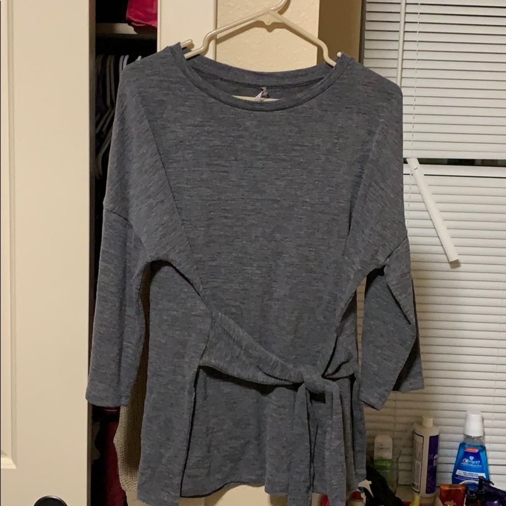COLOR THREAD: 3/4 sleeve top